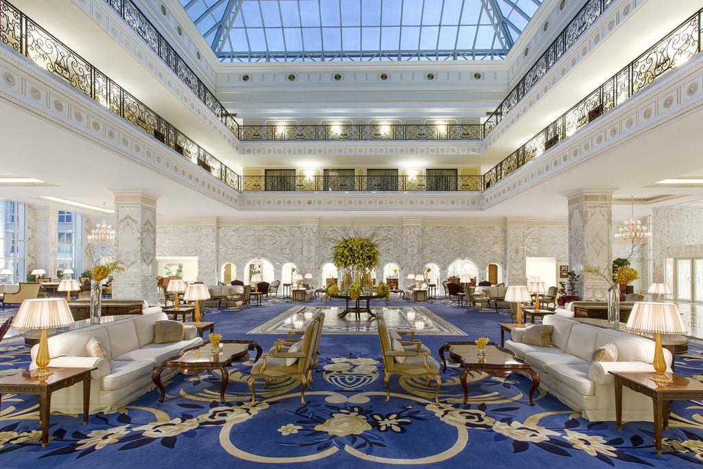 ザ リージェンシー ホテル クウェート エクステリア 写真 The lobby of the hotel